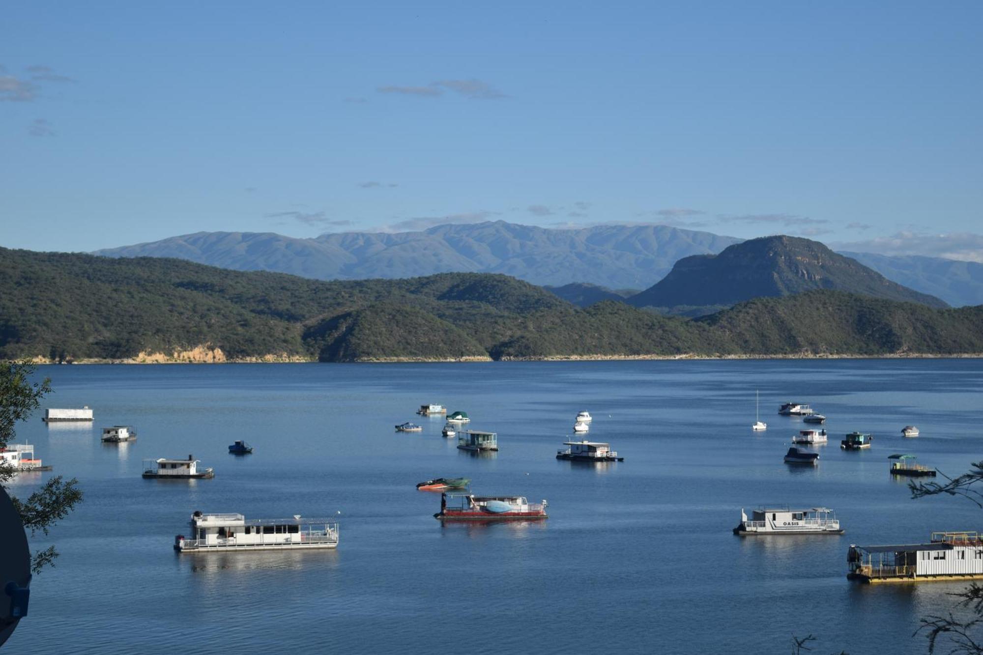 Terrazas Del Lago Cabra Corral Eksteriør billede
